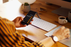 Cómo y Cuándo Consolidar Deudas en 2025: Tácticas para Volver a la Libertad Financiera