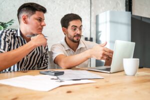 Comparativa de Préstamos: ¿En Línea o en Sucursal, Qué Te Conviene Más?