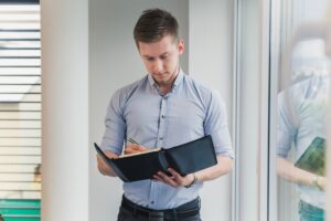 Evaluar la Póliza Anual: Fundamental para Garantizar un Seguro Seguro y al Día