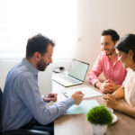 Errores comunes al elegir seguro de gastos médicos y cómo evitarlos antes de contratar